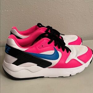 Nike  Sneakers in Pink, Blue, and White size 6.5y. Women’s